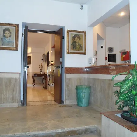 Otel Porpora 2*