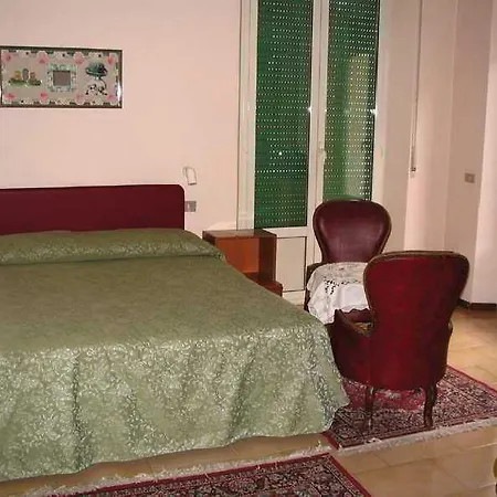 Otel Porpora 2*